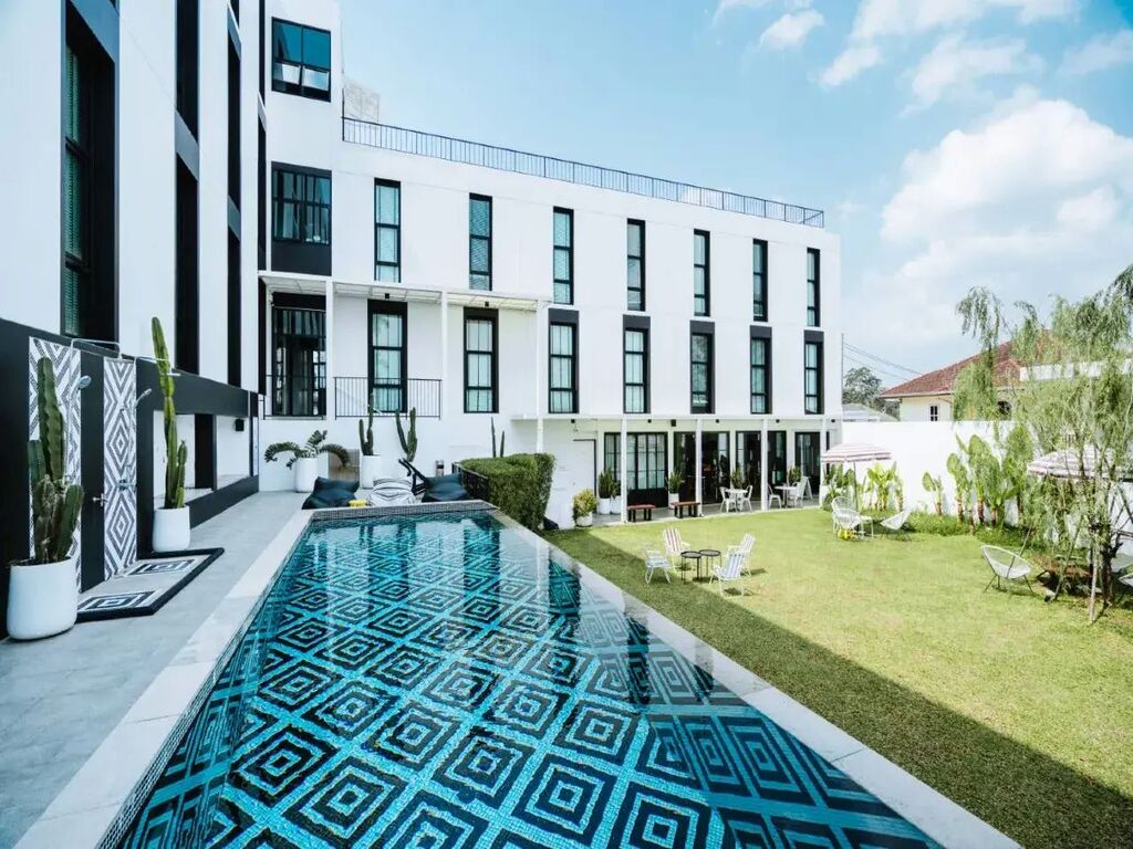 BLU POOL